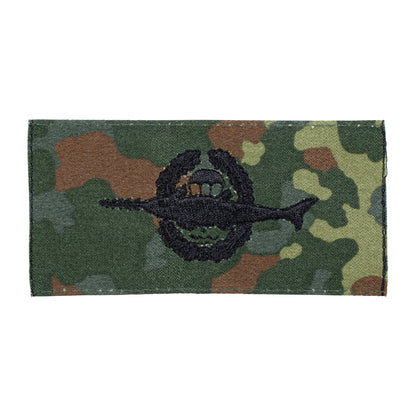 Branch insignia combat swimmer